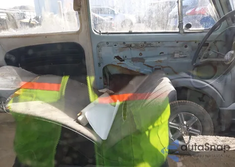 1968 Volkswagen Beetle z USA, uszkodzony, nr VIN 118888331